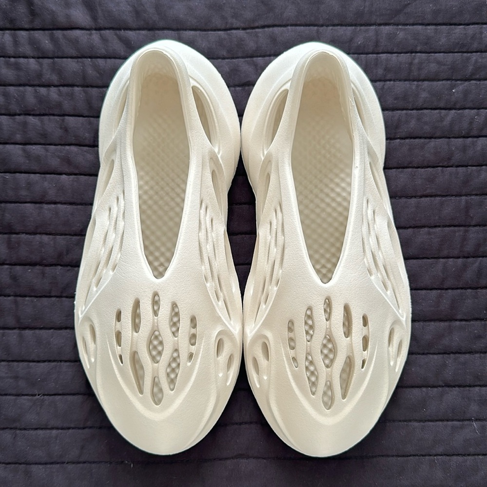 Yeezy foam runner SAND - Picture 2 of 7